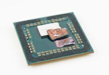 AMD銳龍5 5600X開蓋撕掉內核芯片後 拍到大量珍貴畫面